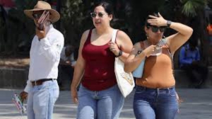 Sensaci&oacute;n t&eacute;rmica rebasa los 40 grados en el sur