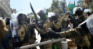 M&aacute;xima tensi&oacute;n en Bolivia: Evo y Arce denuncian un intento de golpe de las Fuerzas Armadas