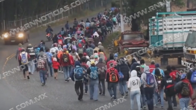 Criminales promueven caravanas migrantes; Ken Salazar Embajador de Estados Unidos