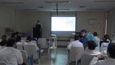 VIDEO Imparten pl&aacute;tica sobre hepatitis aguda en Hospital General