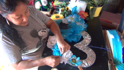 VIDEO Comerciantes de flores se preparan para ventas del D&iacute;a de muertos