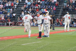Tecolotes barre por d&eacute;cima ocasi&oacute;n en el a&ntilde;o al vencer 4-1 a Le&oacute;n