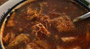 Abuelita muere tras comer pancita en un mercado de Guanajuato