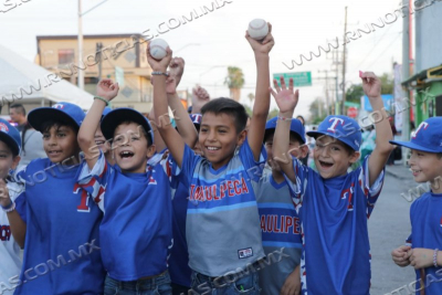 CIUDADAN&Iacute;A DISFRUTA EN FAMILIA FESTEJOS DE ANIVERSARIO