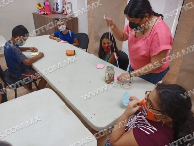 MOTIVAN SU SENSIBILIDAD CREANDO FANT&Aacute;STICAS  FIGURAS DE PAPEL