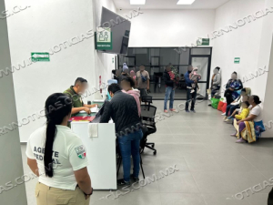 Entrega INM Tarjetas de Residente por Razones Humanitarias a 48 migrantes v&iacute;ctimas de delito ​