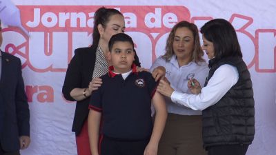 VIDEO Dan arranque a campa&ntilde;a de vacunaci&oacute;n contra el VPH en escuelas