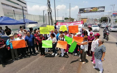 Toman 4 oficinas del hospital Canseco; Exigen insumos, plazas y aire acondicionado