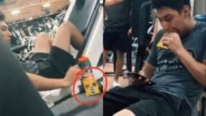 Captan a hombre comiendo comida para perro “como proteína” en un gimnasio
