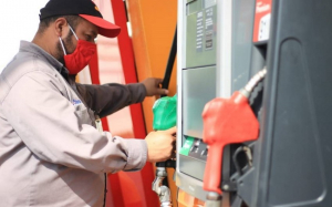 SHCP vuelve a recortar est&iacute;mulos a gasolinas