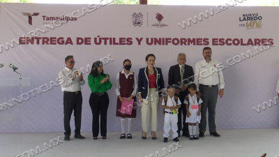 Gobierno de Nuevo Laredo entrega uniformes y &uacute;tiles escolares en regreso a clases