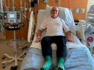 Hombre de 68 años con VIH y cáncer de sangre logra vencer ambas enfermedades