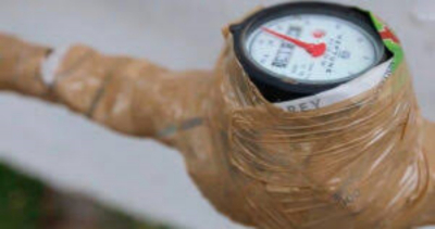 Llaman a proteger medidor de agua por fuertes fríos