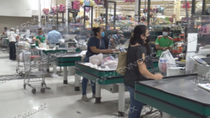 Comercios siguen con aumento del consumo local