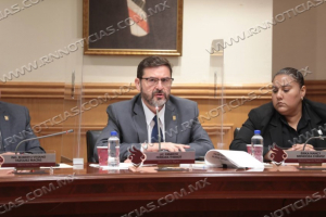 NOMBRA CABILDO A ERNESTO FERRARA COMO PRESIDENTE DE LA COMISI&Oacute;N DE LA VERDAD Y ANTICORRUPCI&Oacute;N