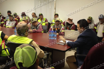 ASESORAN NOTARIOS P&Uacute;BLICOS A TRABAJADORES MUNICIPALES SOBRE IMPORTANCIA DEL TESTAMENTO