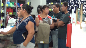 VIDEO Empieza recuperación económica de negocios de artículos escolares