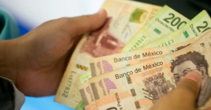 &iquest;De cu&aacute;nto ser&iacute;a el aumento al salario m&iacute;nimo?