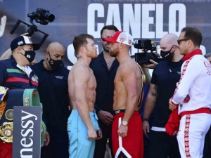 &#039;Canelo&#039; y Saunders superan sin problemas la báscula