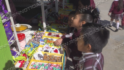 Eliminar&aacute;n comida chatarra de Escuelas para combatir la obesidad infantil
