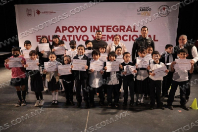 ESTUDIANTES CULMINAN CON &Eacute;XITO PROGRAMA DE APOYO INTEGRAL