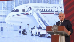 AMLO confirma: el Gobierno planea crear su aerol&iacute;nea con una primera flota de 10 aviones