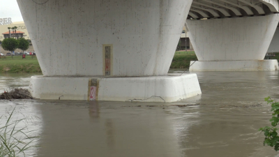 VIDEO Contin&uacute;a creciente del r&iacute;o Bravo en Nuevo Laredo est&aacute; arriba de los dos metros