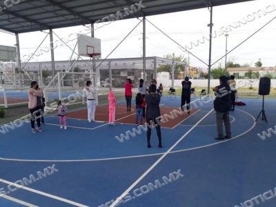 LLEVAN A COLONIAS VULNERABLES CLASE MUESTRA DE DANZA CONTEMPOR&Aacute;NEA