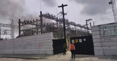 Reportan explosi&oacute;n en instalaciones de CFE zona centro