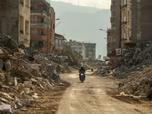 Un sismo de 5.6 grados volvi&oacute; a sacudir a Turqu&iacute;a
